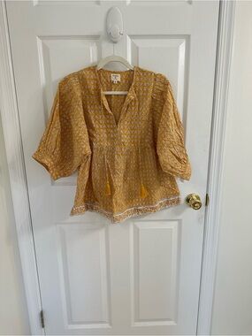 Matra Maeve Mustard Yellow Printed V-Neck Peasant Blouse